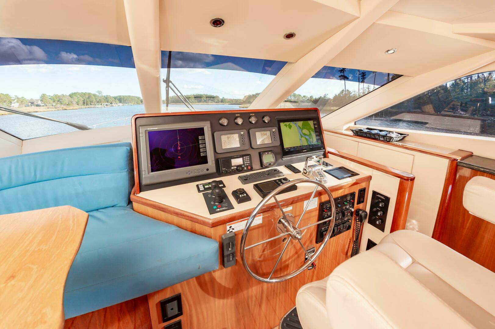 Slide: The Image of Hatteras 64 Motor Yacht 2007 - 4784788