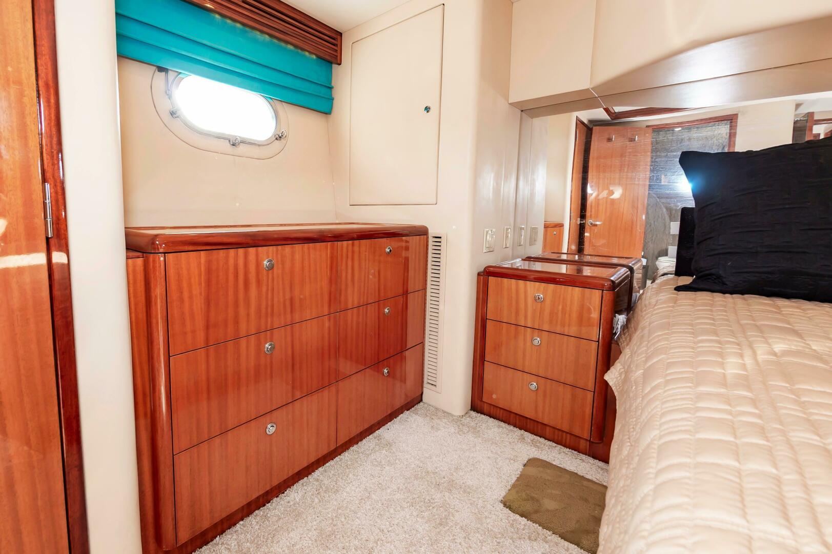 Slide: The Image of Hatteras 64 Motor Yacht 2007 - 4784800