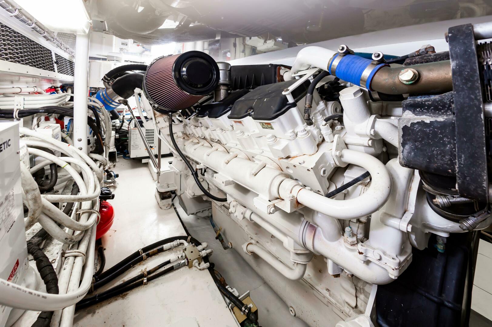 Slide: The Image of Hatteras 64 Motor Yacht 2007 - 4784855