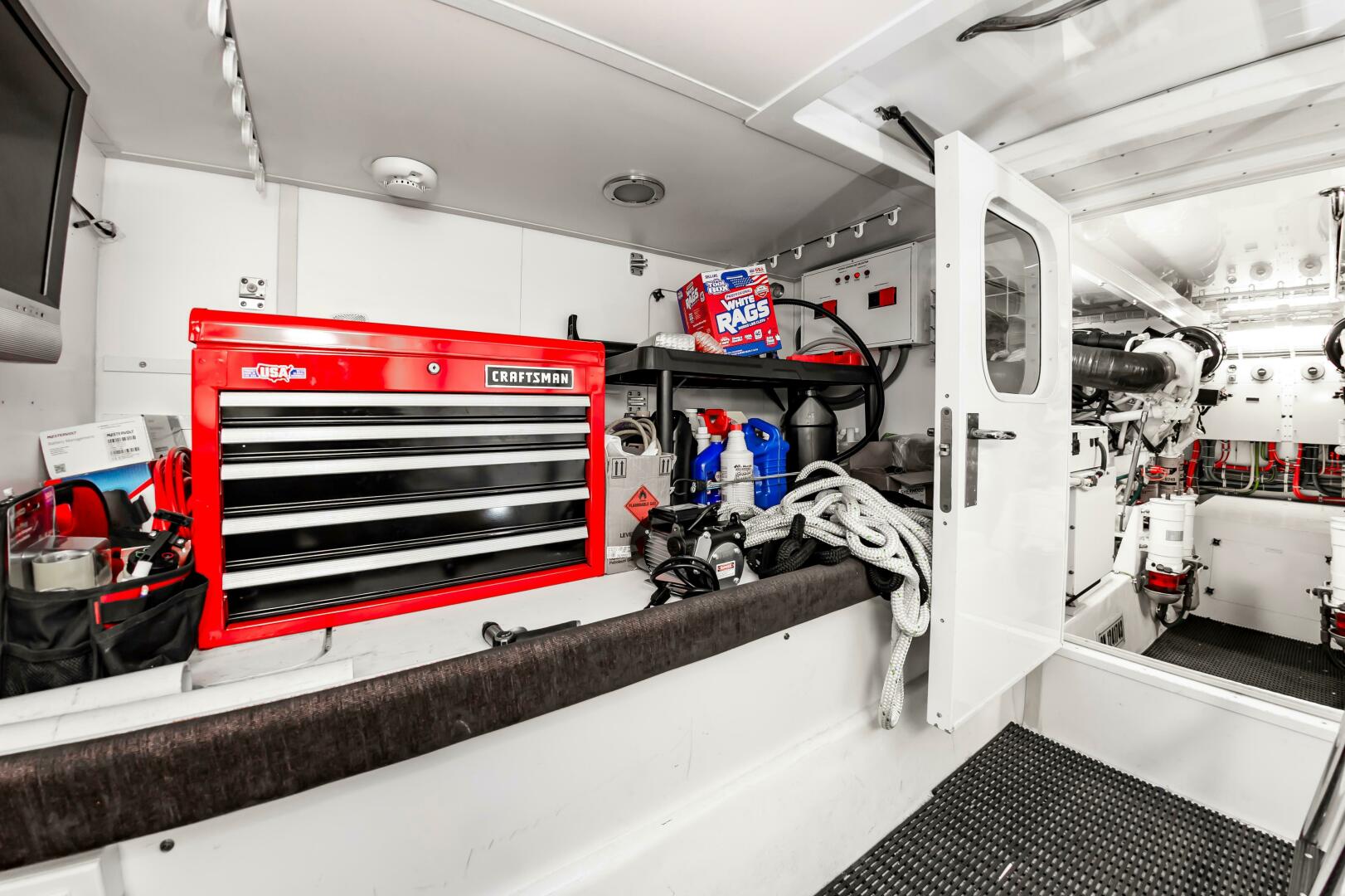 Slide: The Image of Hatteras 64 Motor Yacht 2007 - 4784867