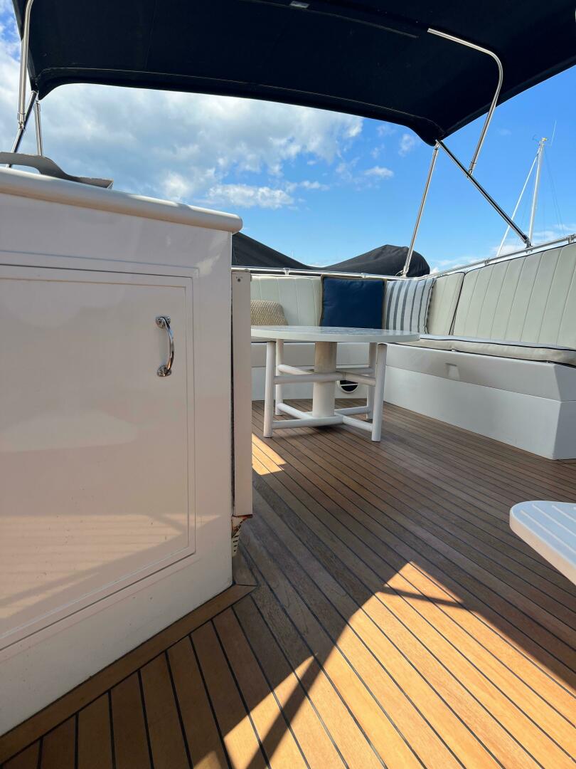 Slide: The Image of Hatteras 67 Extended Deckhouse 1993 - 4757704