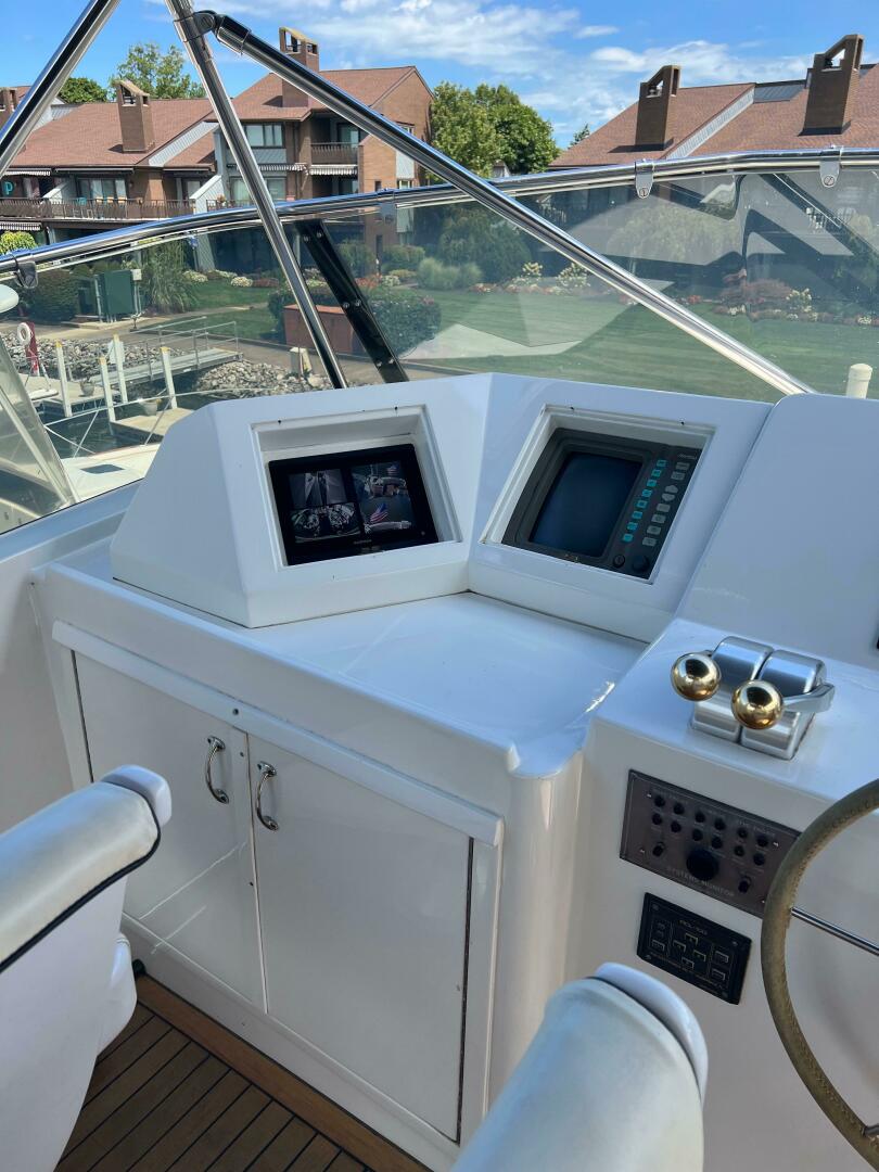 Slide: The Image of Hatteras 67 Extended Deckhouse 1993 - 4757707