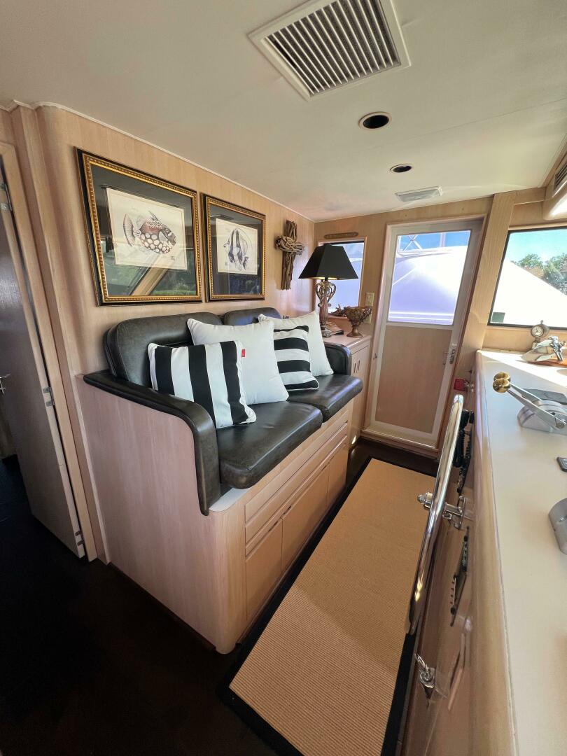 Slide: The Image of Hatteras 67 Extended Deckhouse 1993 - 4757727