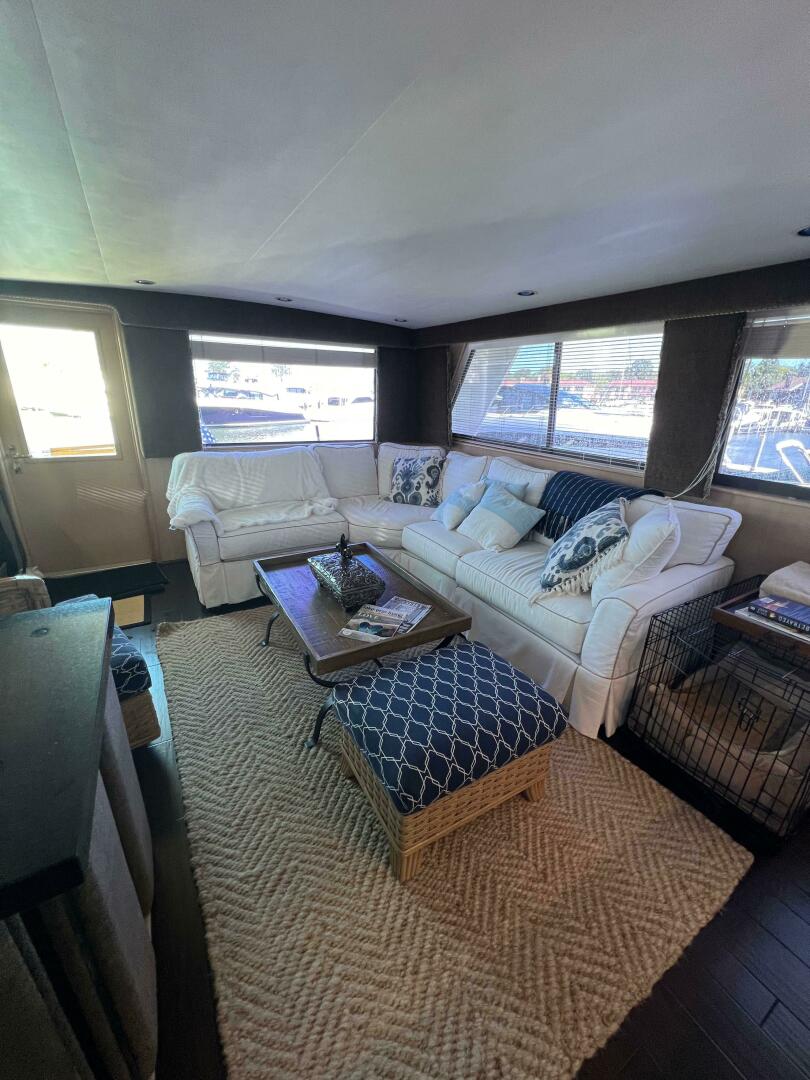 Slide: The Image of Hatteras 67 Extended Deckhouse 1993 - 4757734