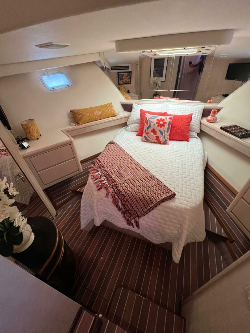 Slide: The Image of Hatteras 67 Extended Deckhouse 1993 - 4757740