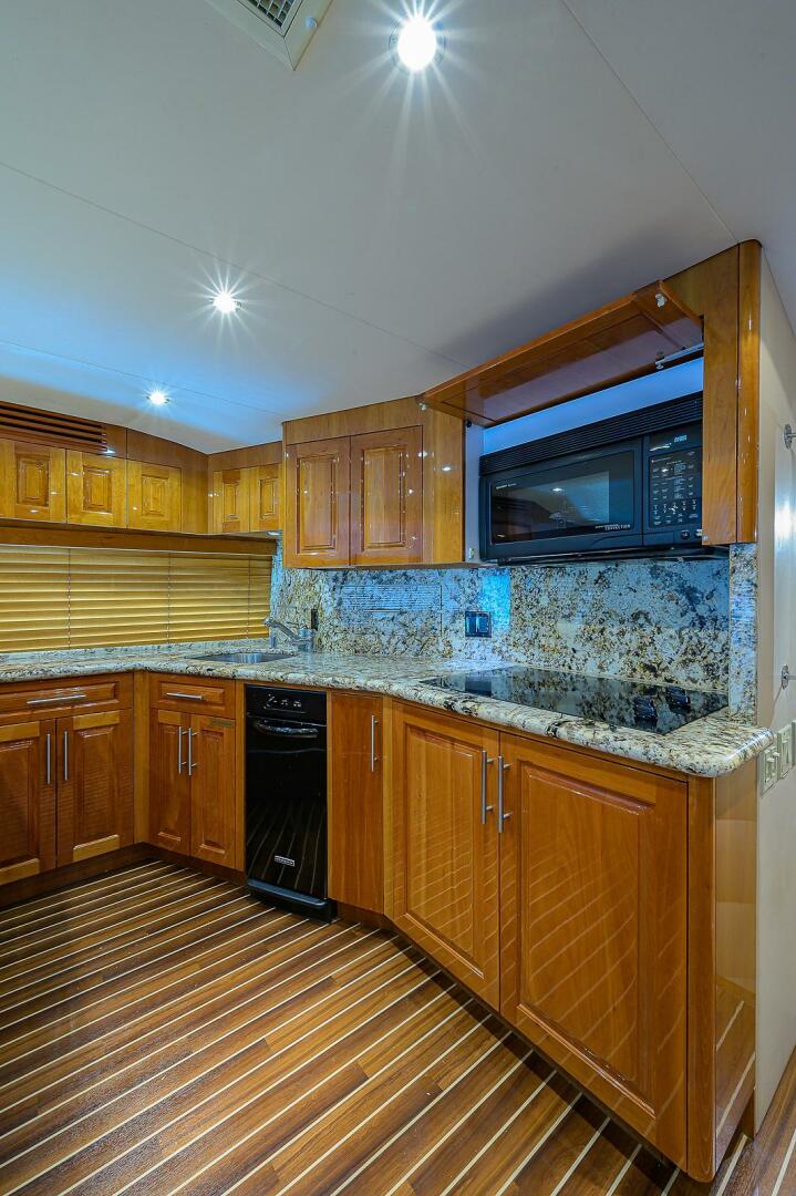 Slide: The Image of Hatteras 68 Convertible 2006 - 4189685