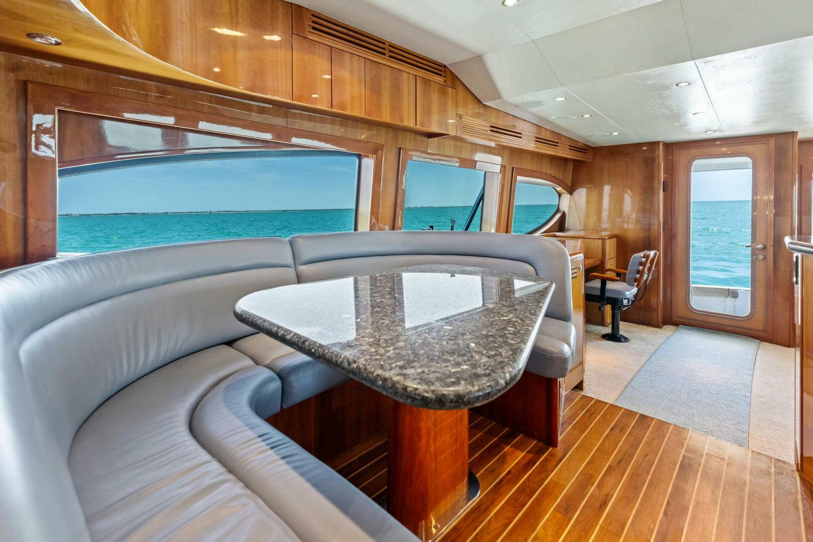 Slide: The Image of 2006 Hatteras 68 CNV Big Game - 5513402