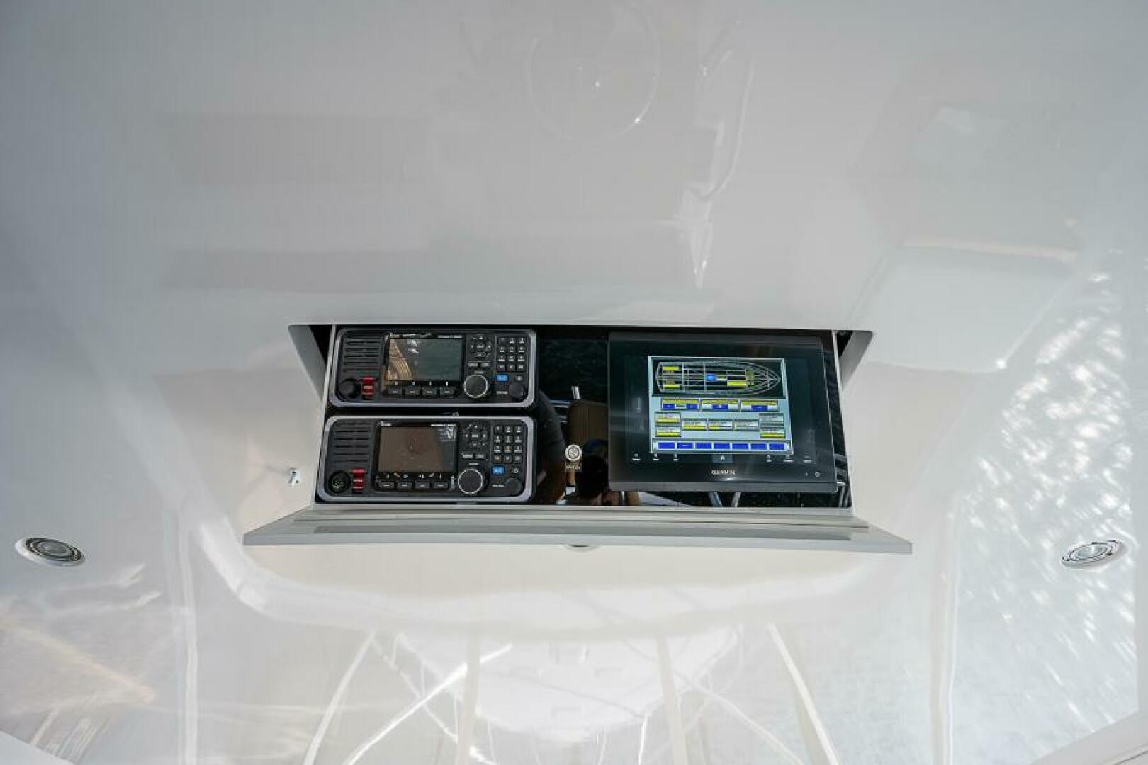 Slide: The Image of Hatteras 68 Convertible 2006 - 5340148