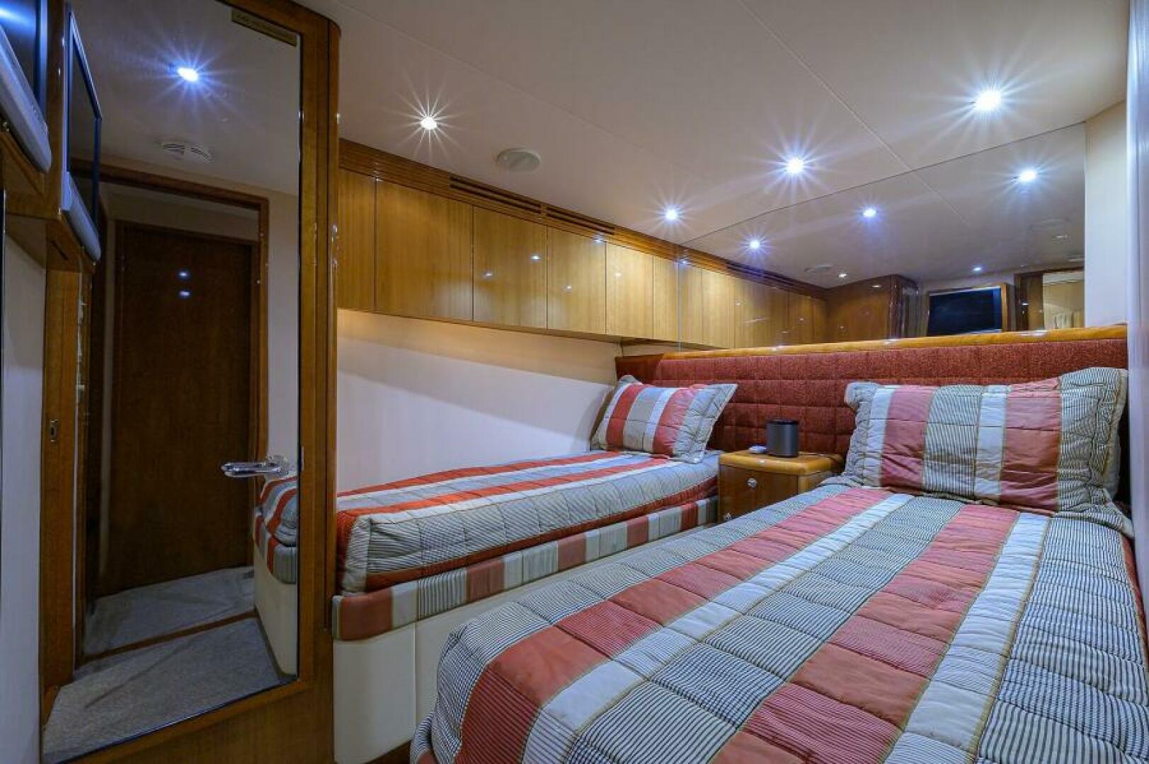 Slide: The Image of Hatteras 68 Convertible 2006 - 5340177