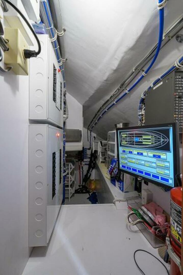 Slide: The Image of Hatteras 68 Convertible 2006 - 5340179