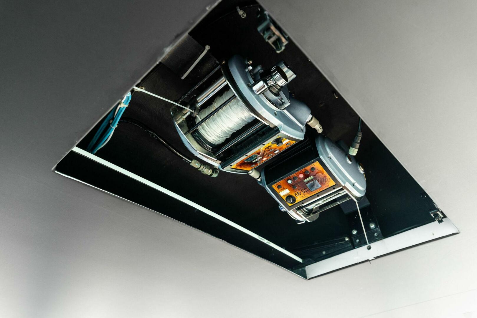 Slide: The Image of 2006 Hatteras 68 CNV Big Game - 5513397