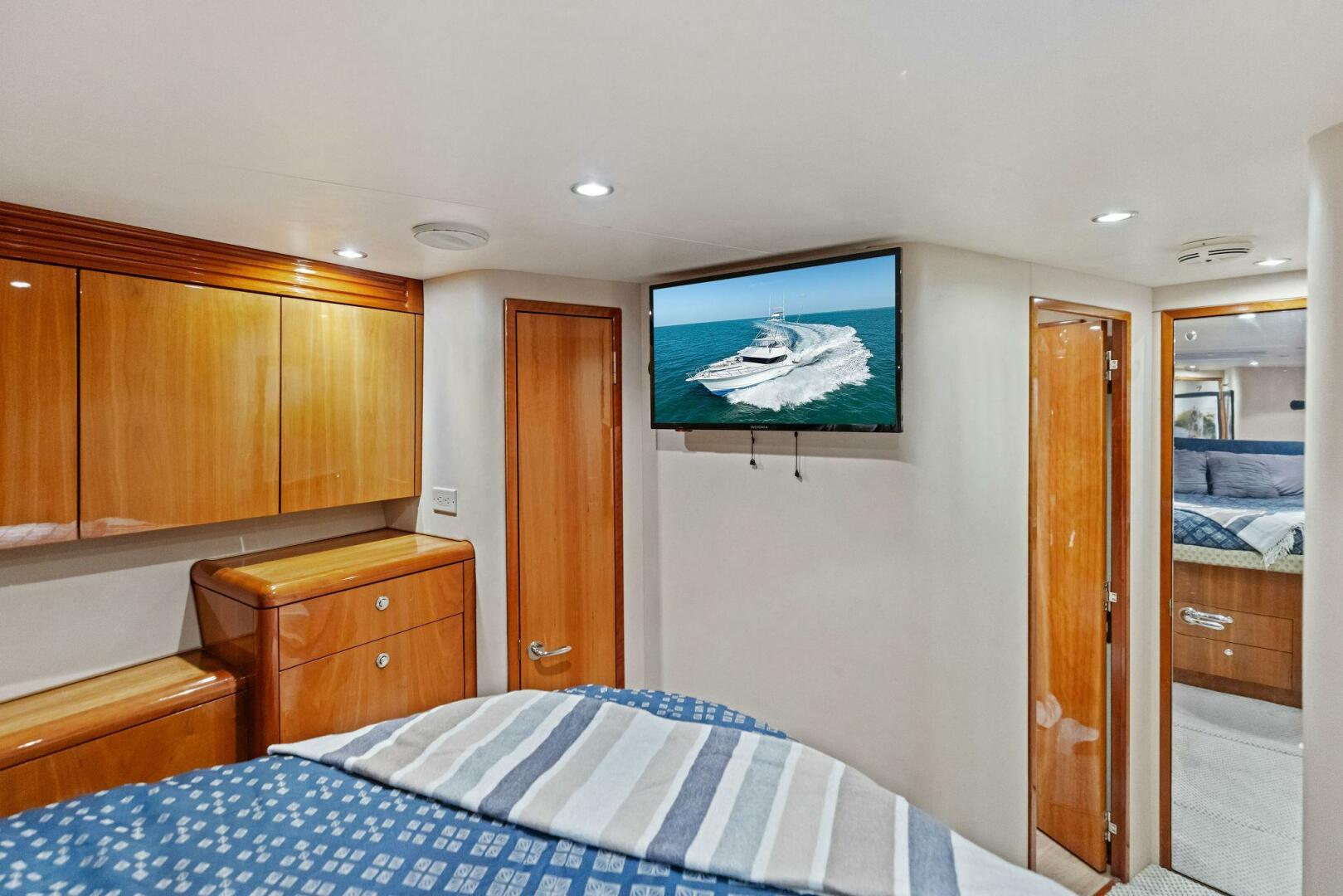 Slide: The Image of 2006 Hatteras 68 CNV Big Game - 5513424