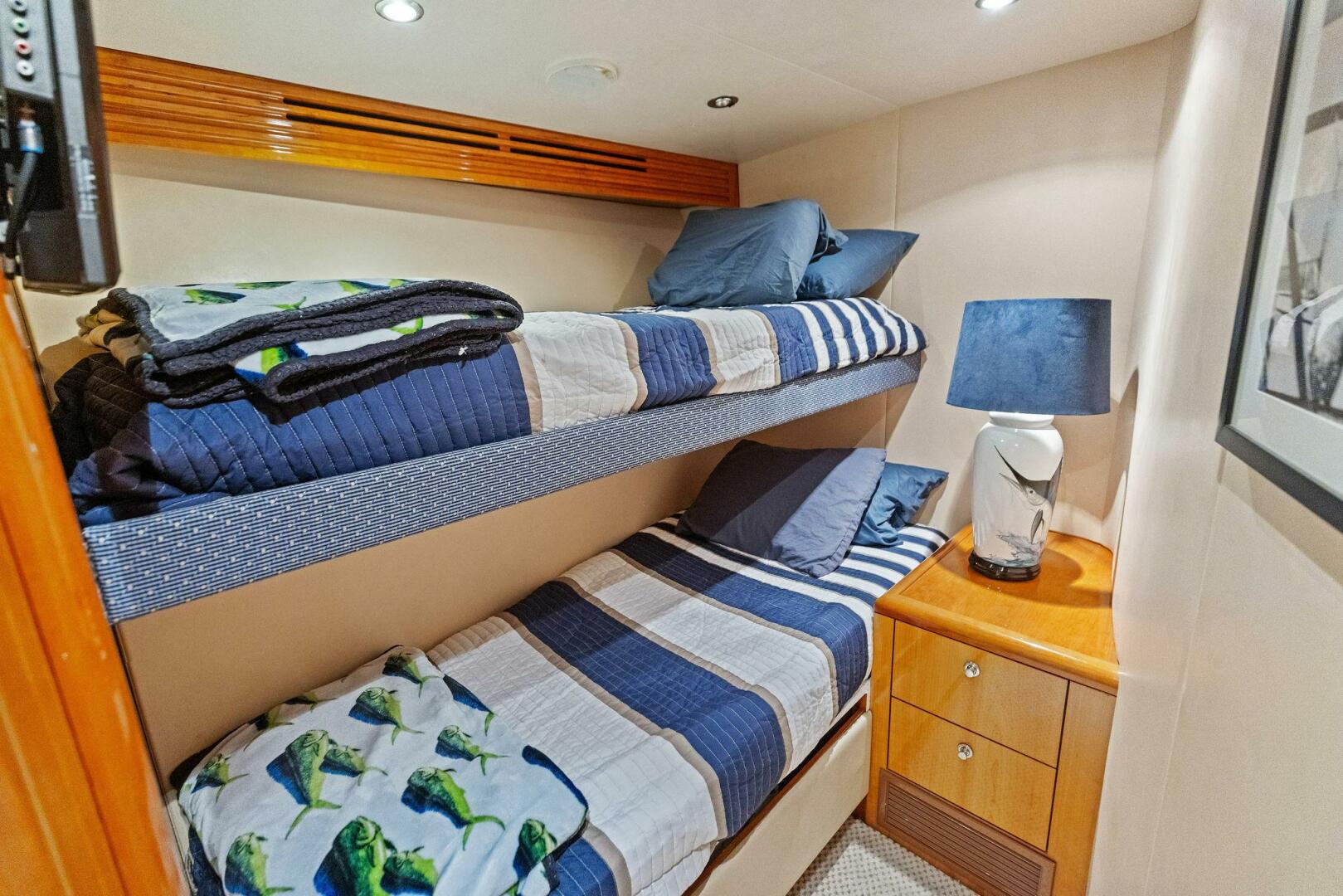 Slide: The Image of 2006 Hatteras 68 CNV Big Game - 5513427