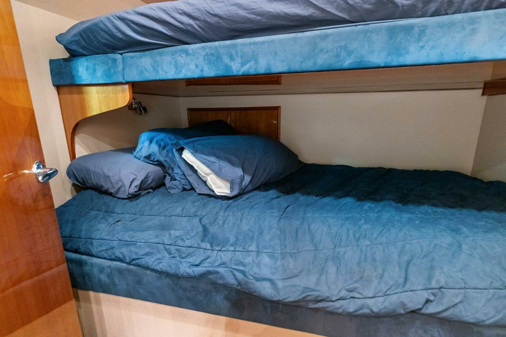 Slide: The Image of 2006 Hatteras 68 CNV Big Game - 5513433