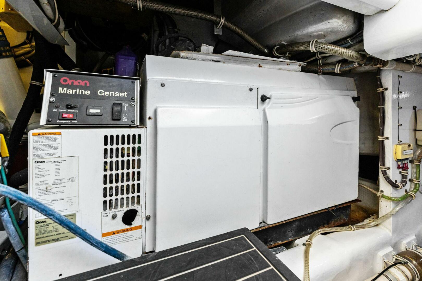 Slide: The Image of 2006 Hatteras 68 CNV Big Game - 5513442