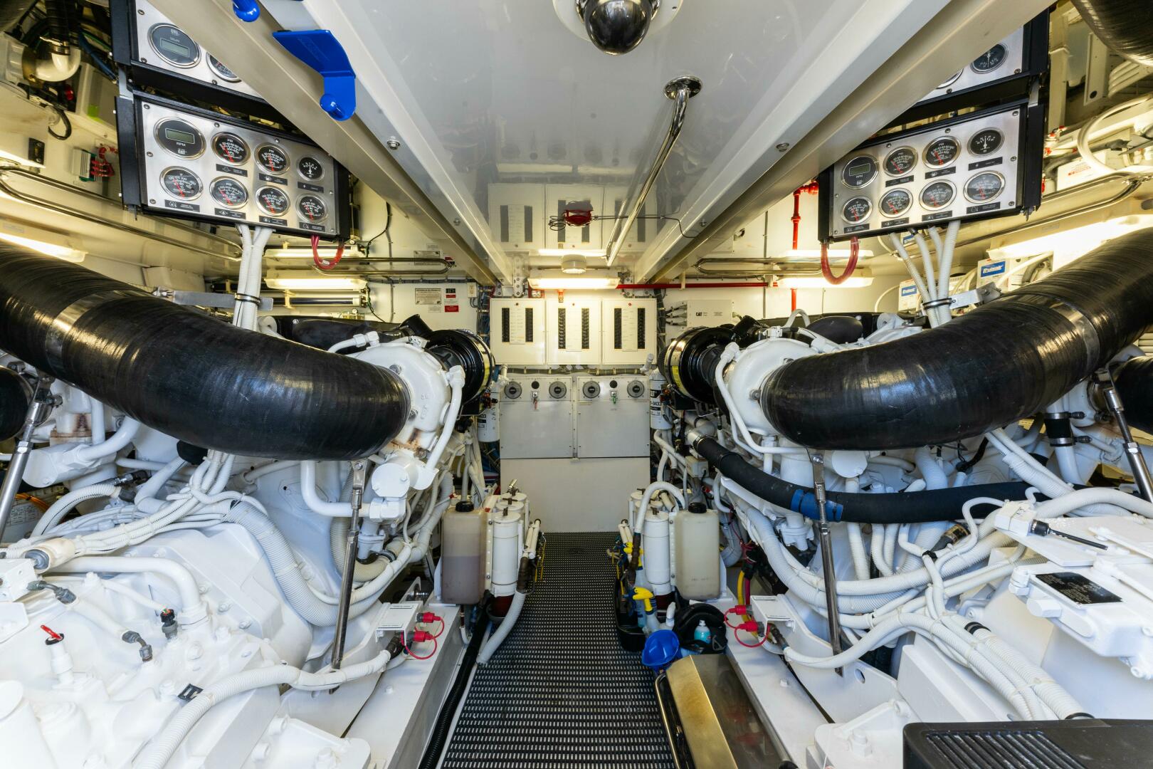 Slide: The Image of 2006 Hatteras 68 Enclosed Bridge Dr. Dark - 27