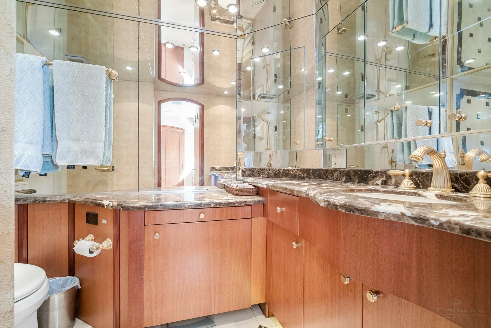 Slide: The Image of Hatteras 72 2008 - 4950241