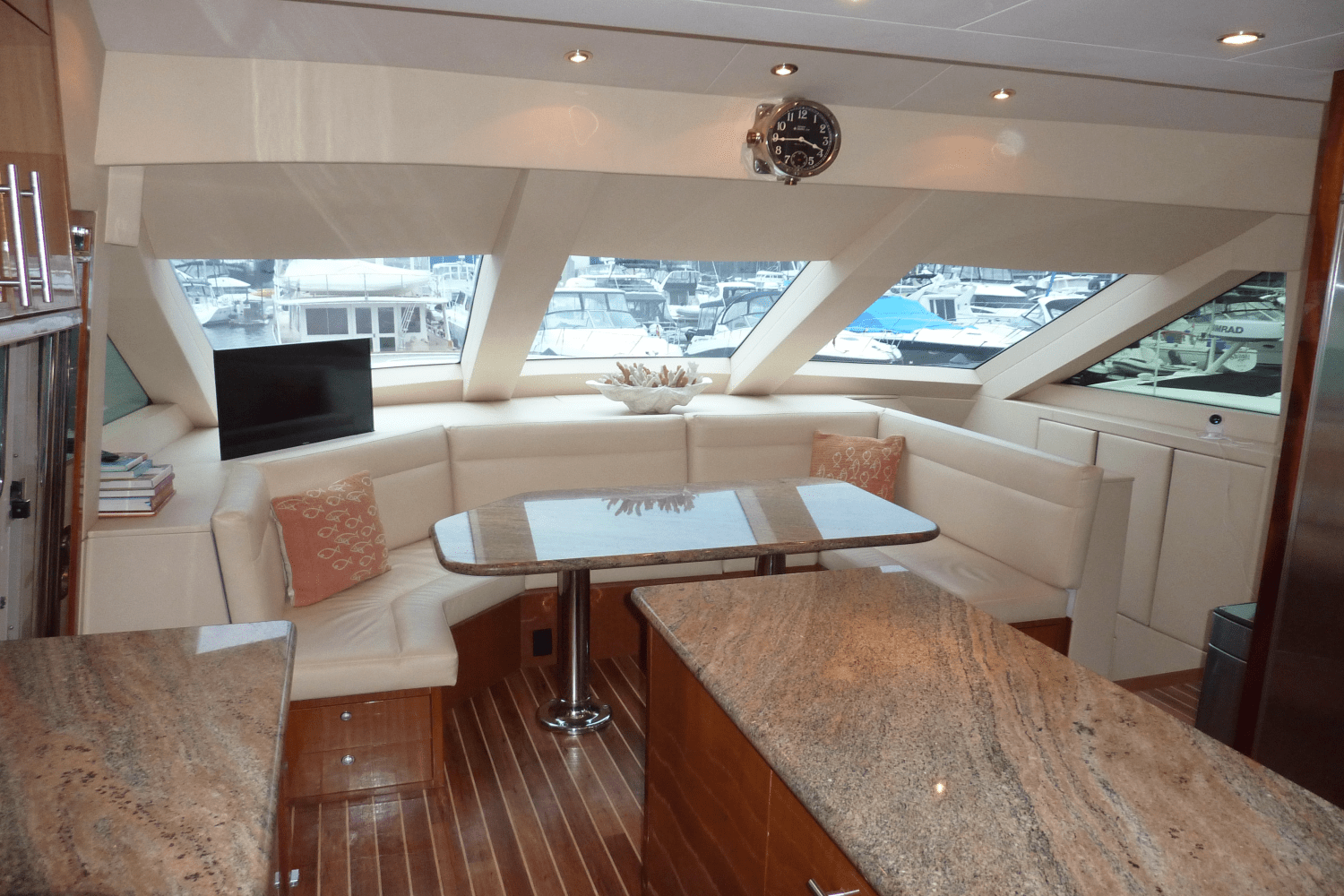 Slide: The Image of Hatteras 72 MOTOR YACHT 2008 - 18