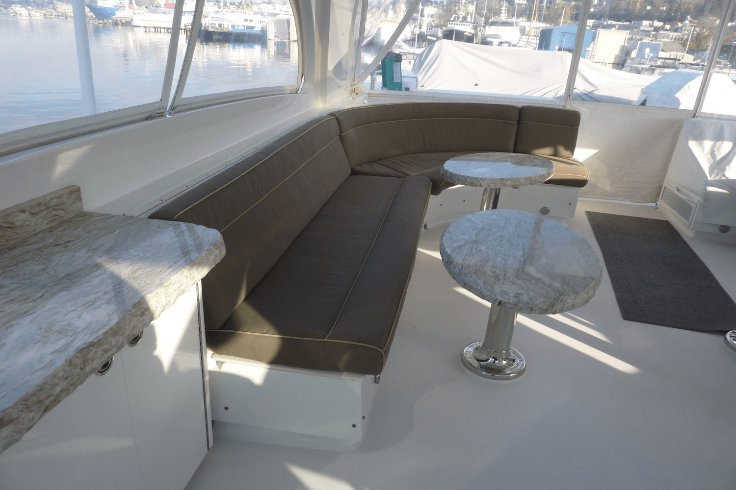 Slide: The Image of Hatteras 72 MOTOR YACHT 2008 - 42