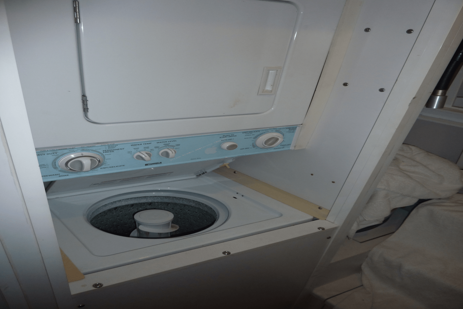 Slide: The Image of Hatteras 72 MOTOR YACHT 2008 - 46