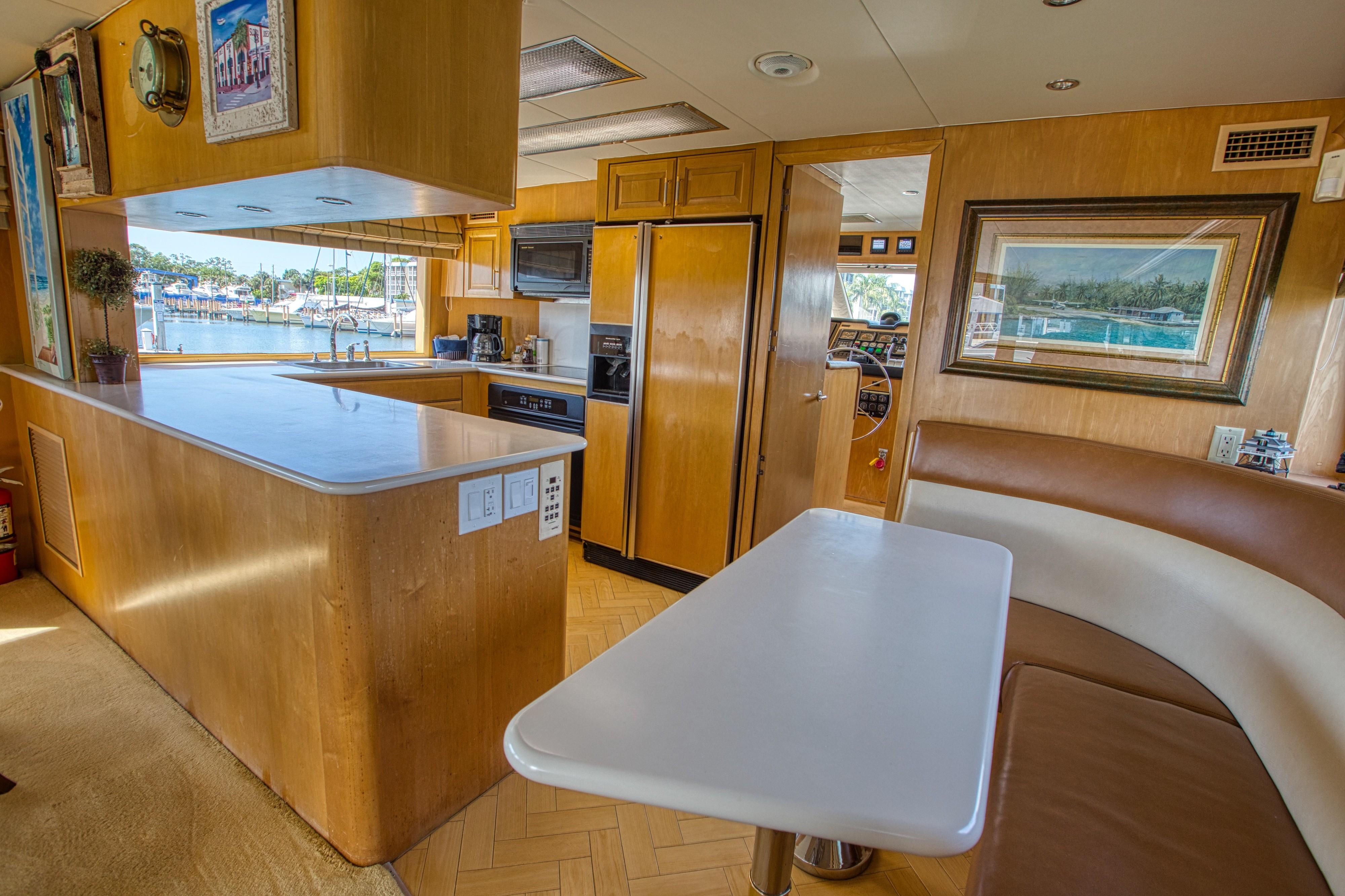 Slide: The Image of Hatteras 74 Cockpit Motor Yacht 1999 - 10