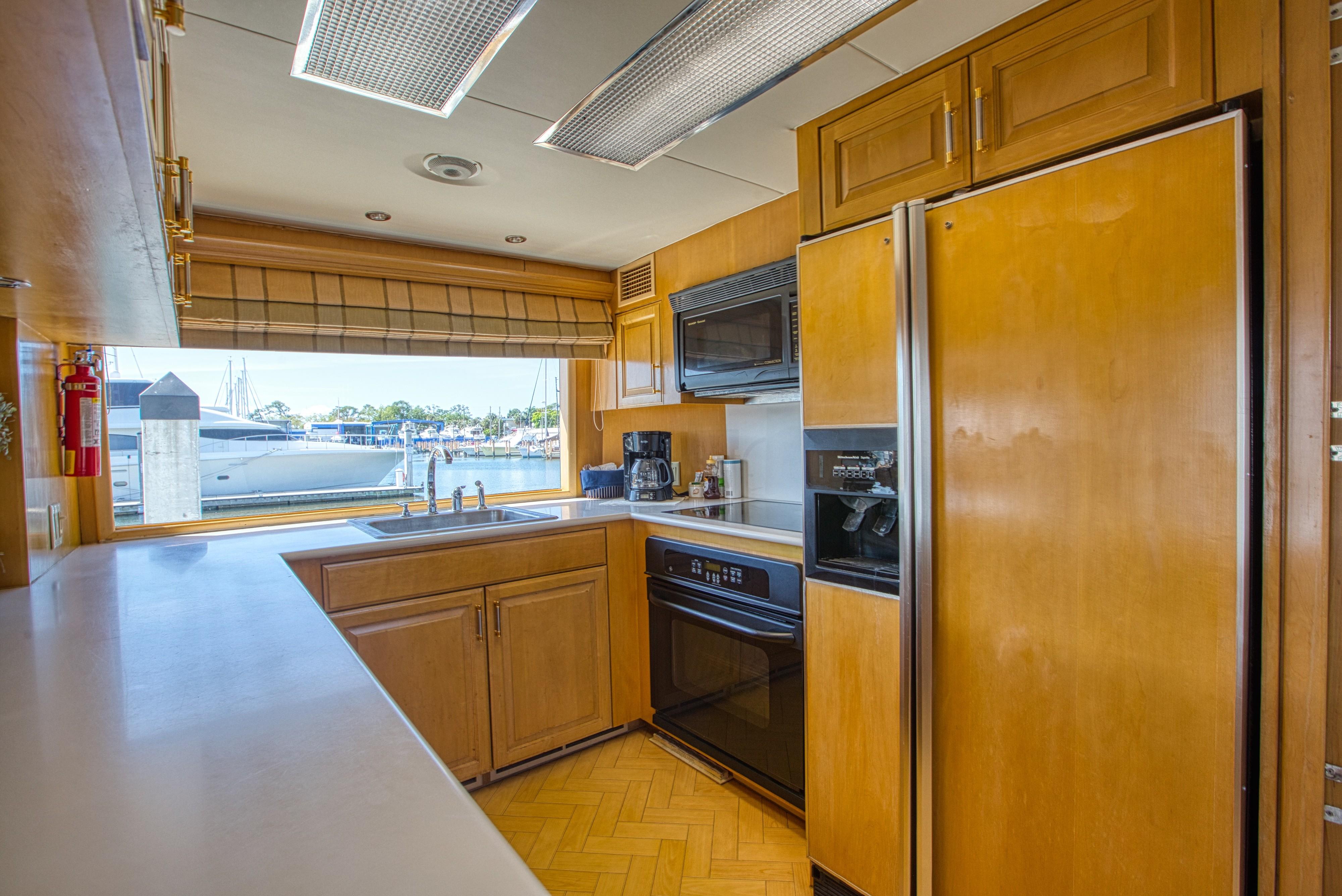 Slide: The Image of Hatteras 74 Cockpit Motor Yacht 1999 - 11