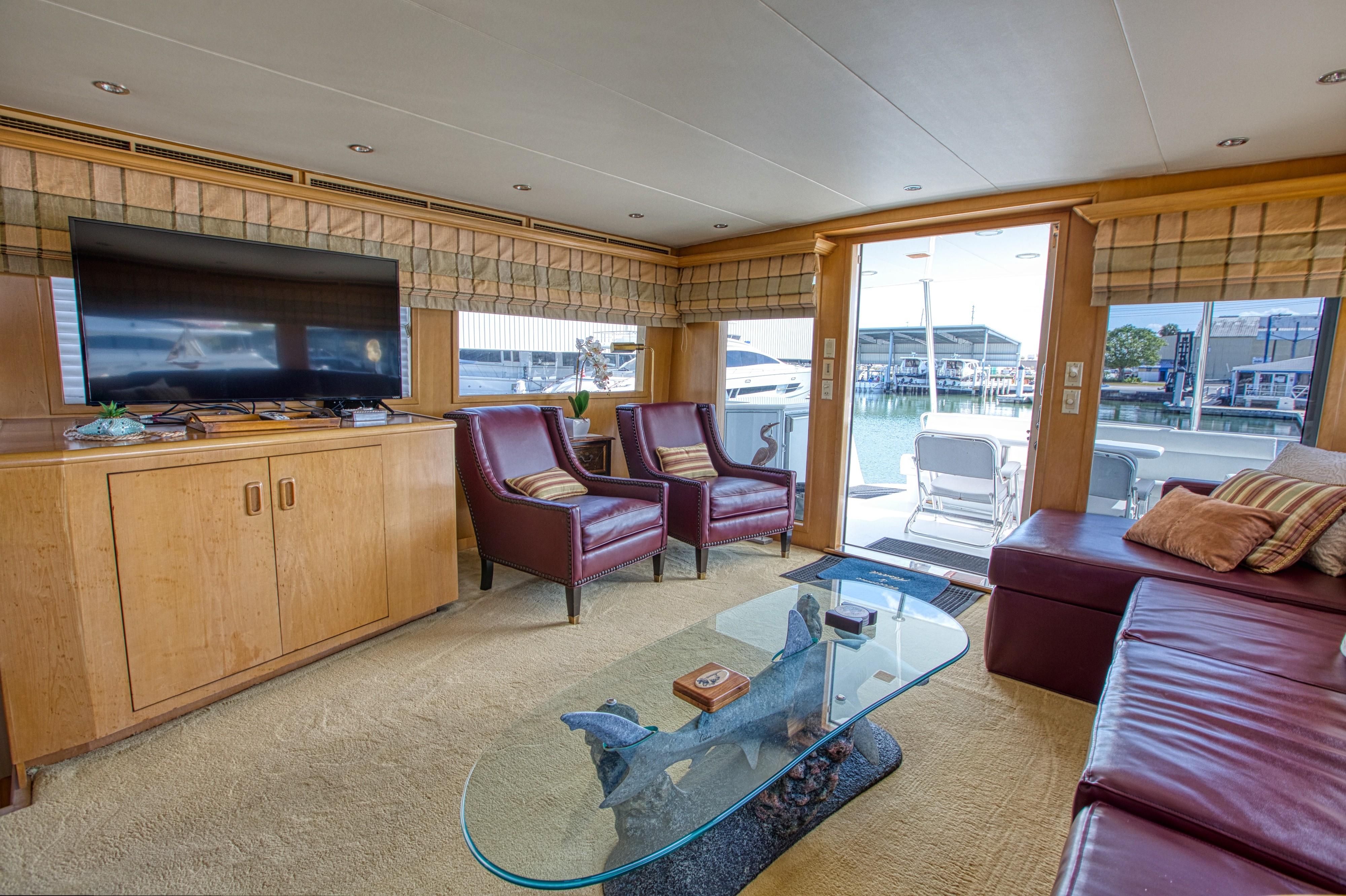 Slide: The Image of Hatteras 74 Cockpit Motor Yacht 1999 - 8