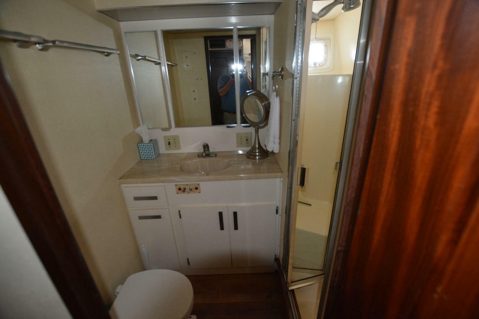 Slide: The Image of Hatteras 80 Cockpit Motoryacht 1989 - 5020119