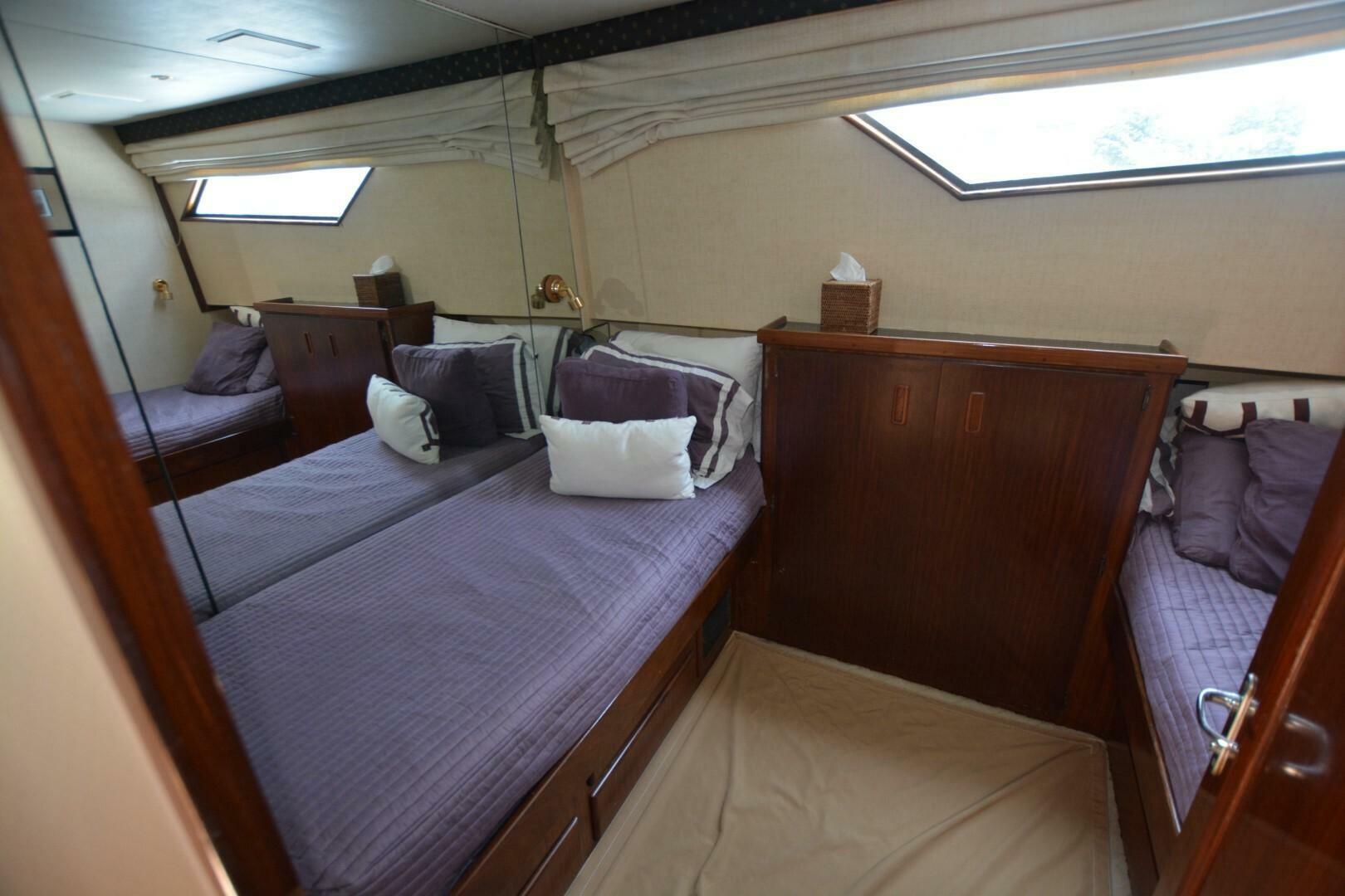Slide: The Image of Hatteras 80 Cockpit Motoryacht 1989 - 5020121