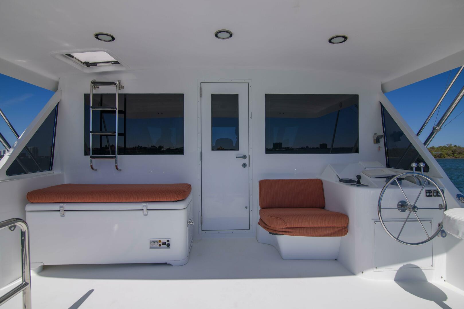 Slide: The Image of Flybridge Aft Deck - 5138729