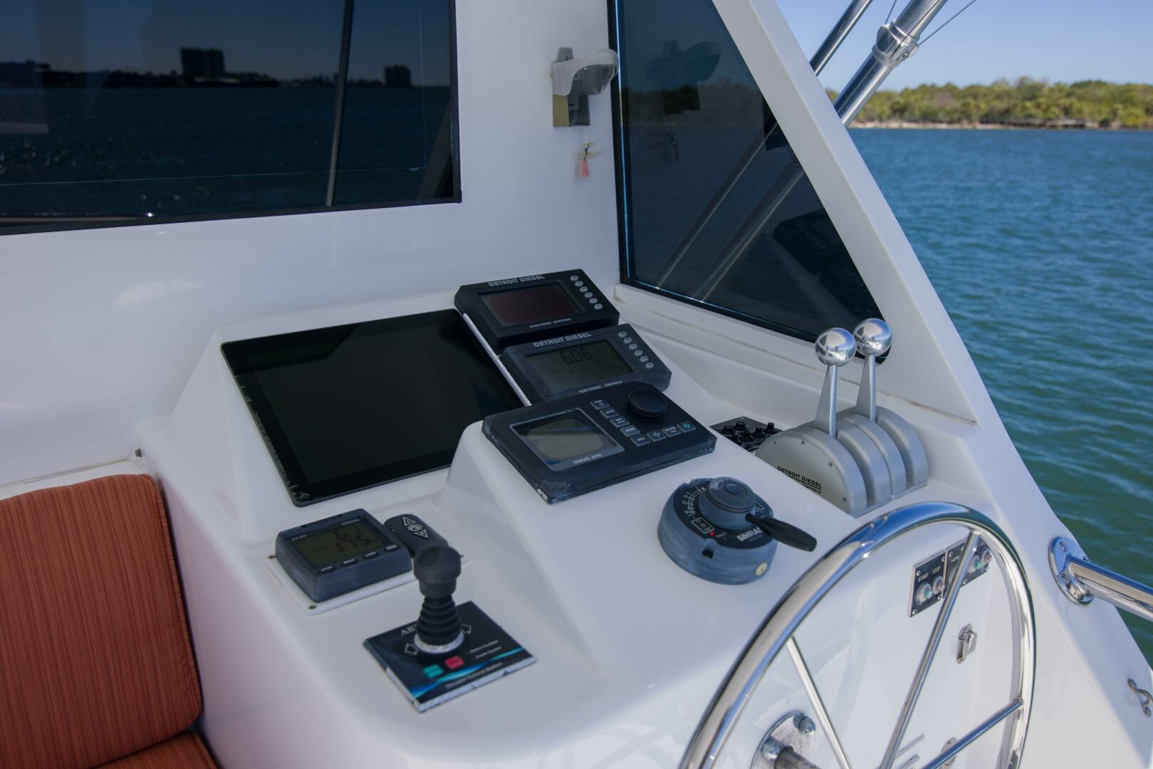 Slide: The Image of Flybridge Aft Deck - 5138730