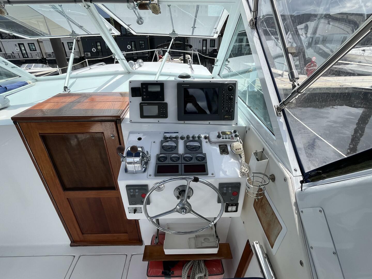 Slide: The Image of Hatteras Coastal Cruiser 1971 - 5450190