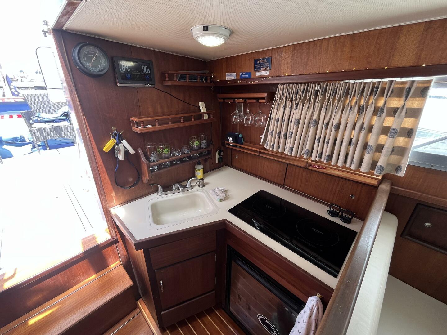 Slide: The Image of Hatteras Coastal Cruiser 1971 - 5450209