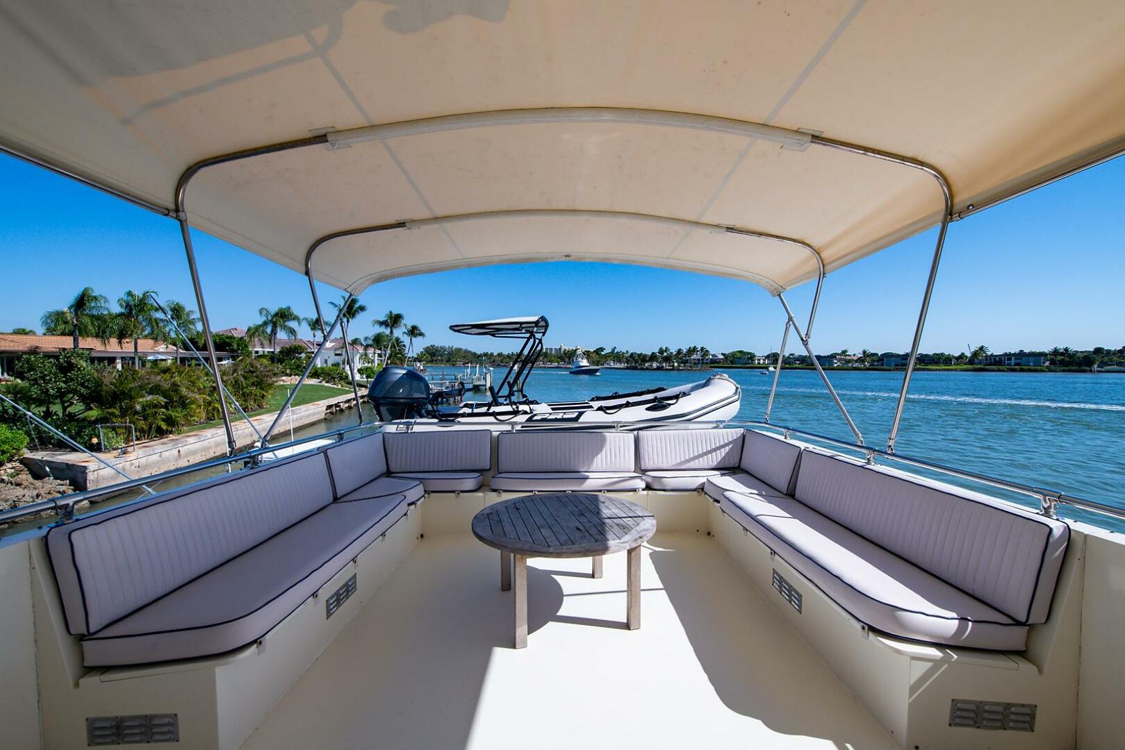 Slide: The Image of Hatteras Cockpit Motor Yacht 1986 - 4467358