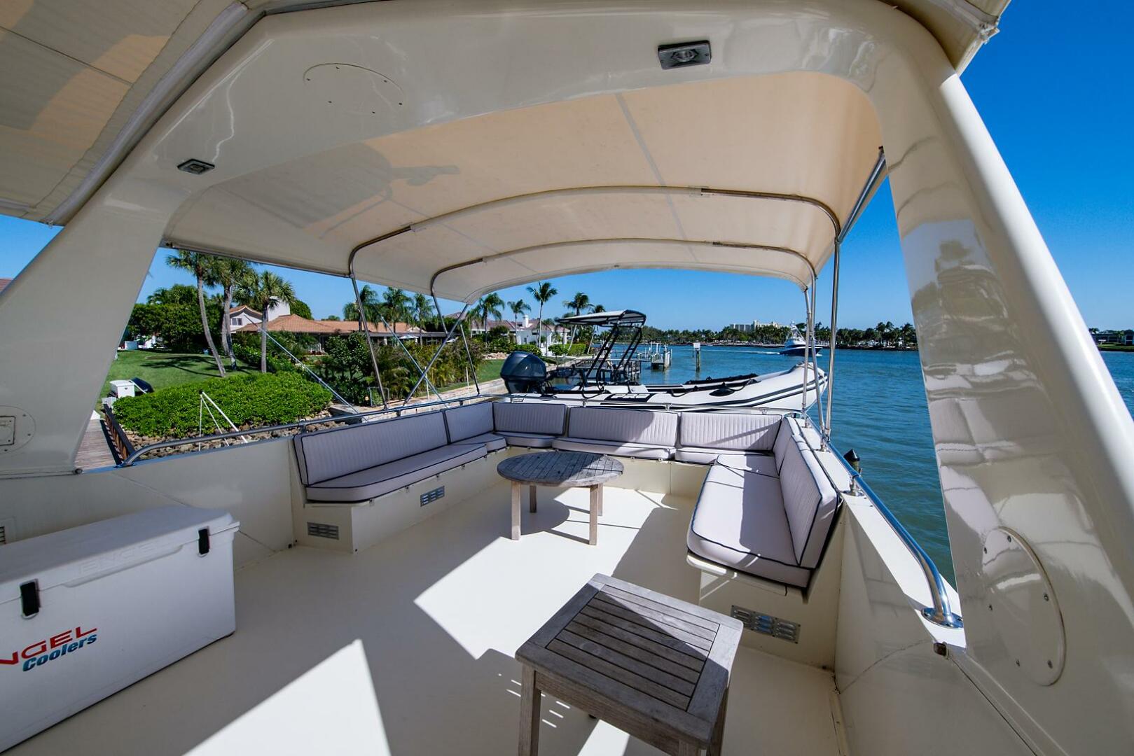 Slide: The Image of Hatteras Cockpit Motor Yacht 1986 - 4467359