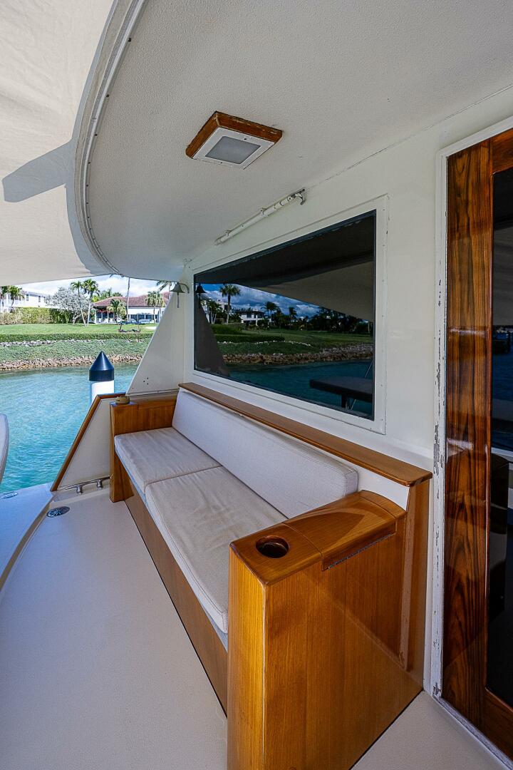 Slide: The Image of Hatteras Cockpit Motor Yacht 1986 - 4467392