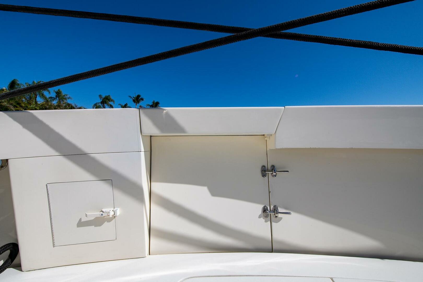 Slide: The Image of Hatteras Cockpit Motor Yacht 1986 - 4467344