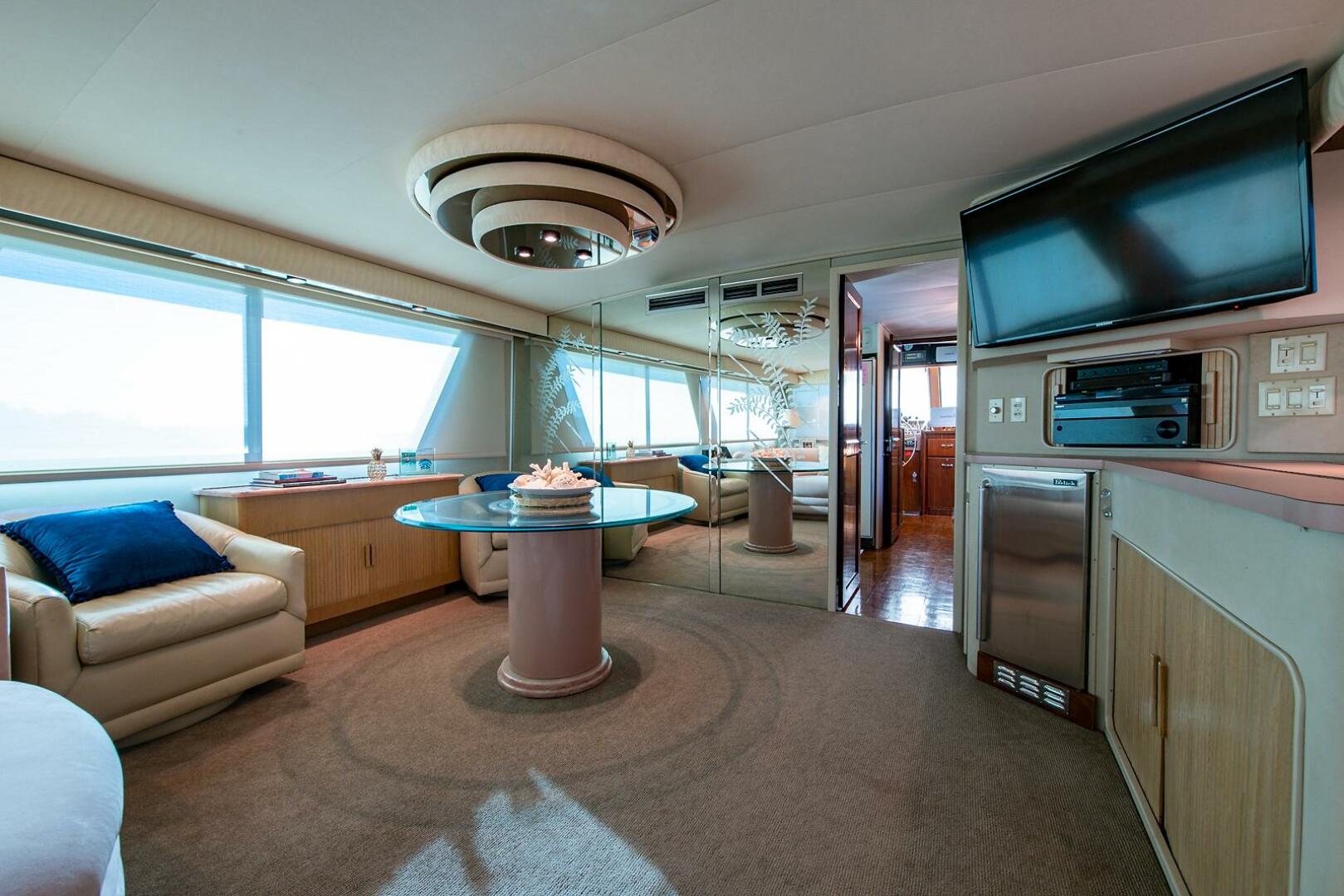 Slide: The Image of Hatteras Cockpit Motor Yacht 1986 - 4467389