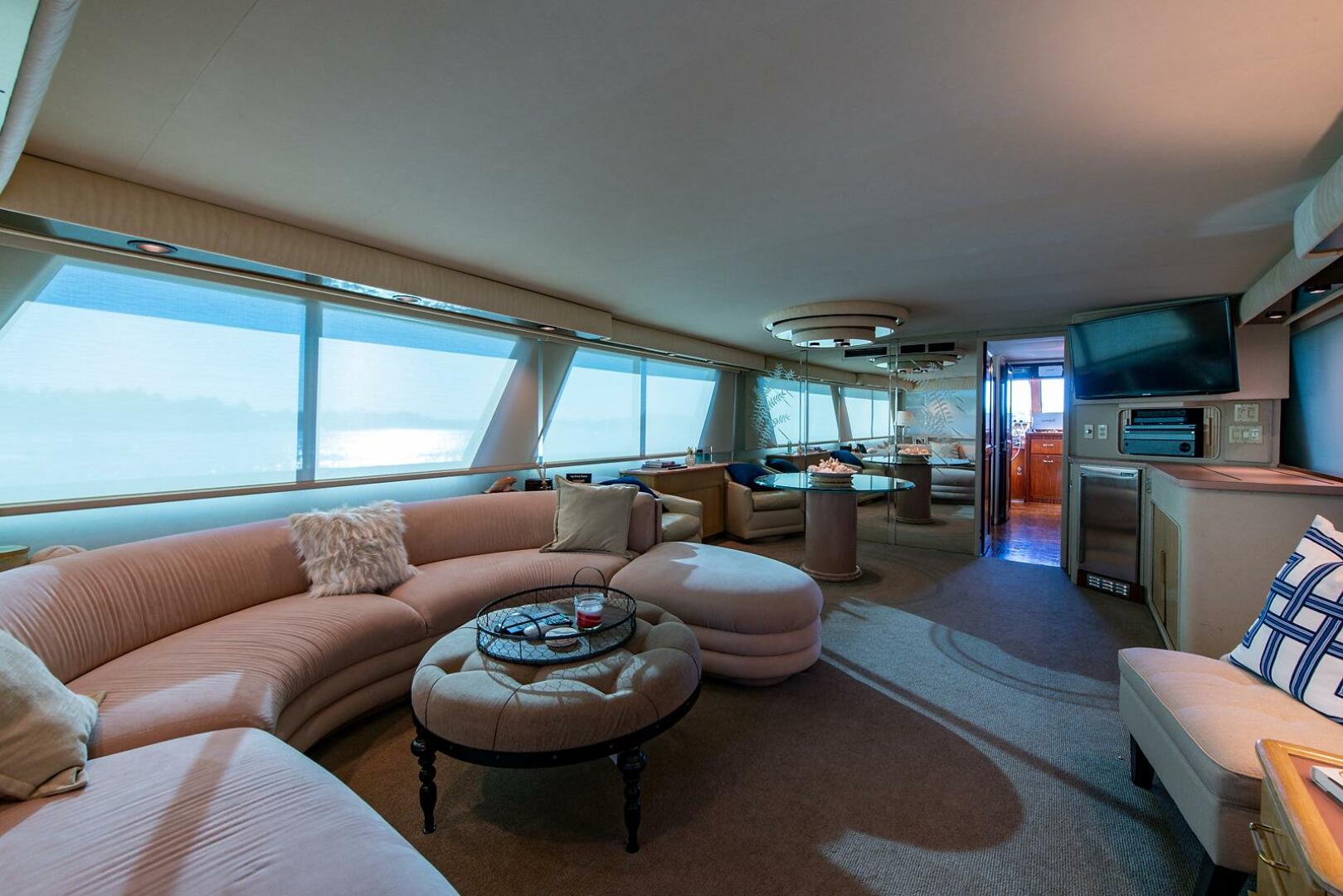 Slide: The Image of Hatteras Cockpit Motor Yacht 1986 - 4467385