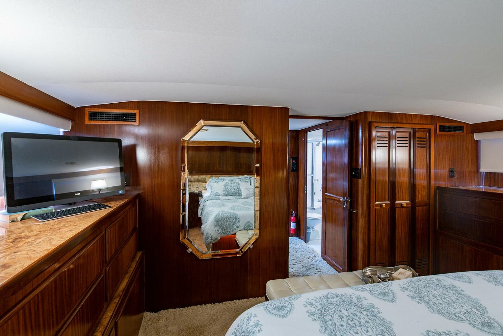 Slide: The Image of Hatteras Cockpit Motor Yacht 1986 - 4467376