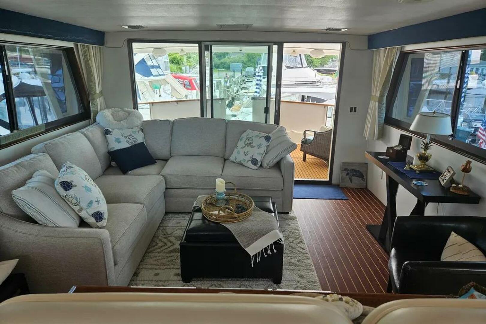 Slide: The Image of Hatteras Cockpit Motor Yacht 1987 - 4549210