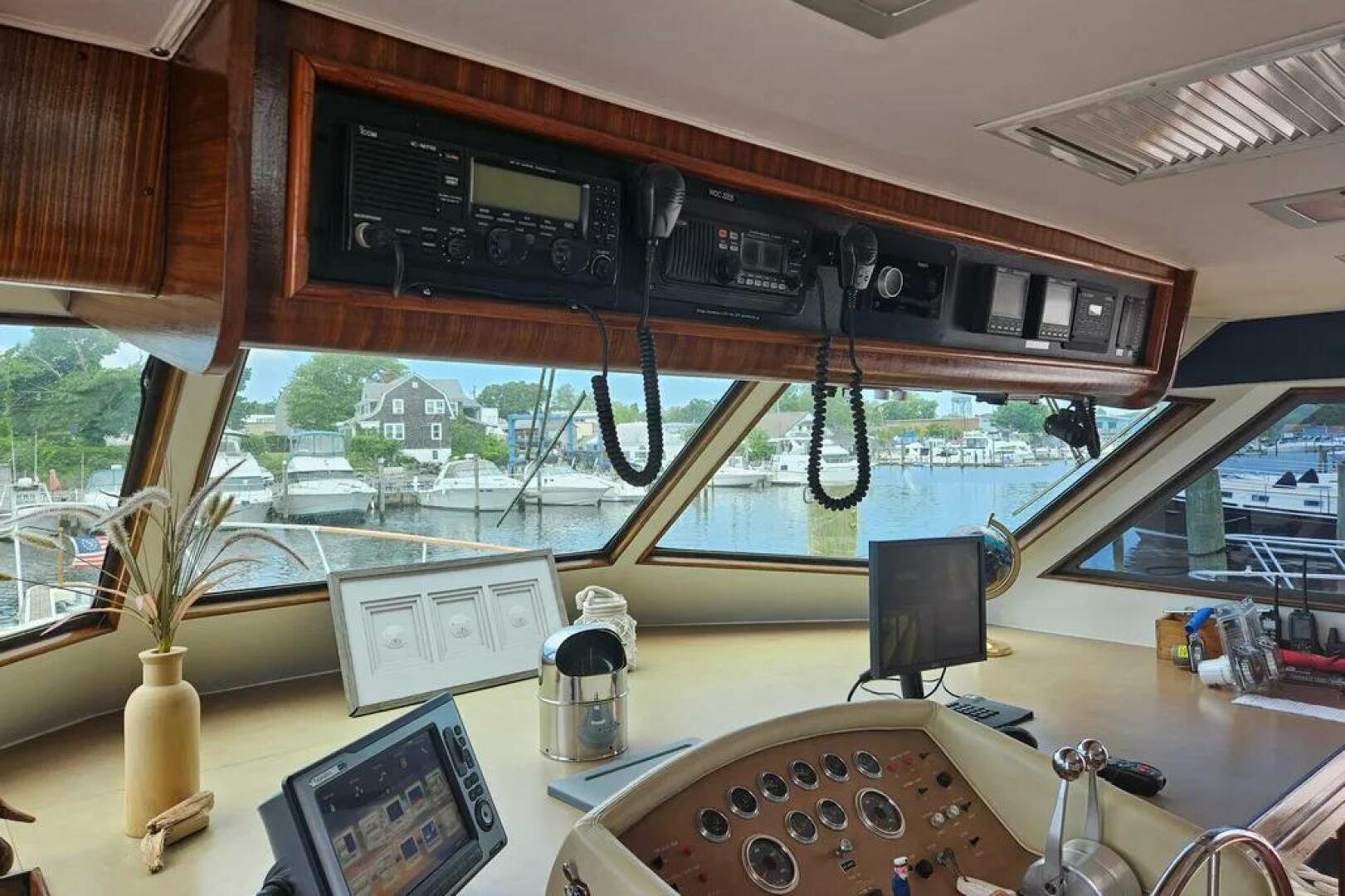 Slide: The Image of Hatteras Cockpit Motor Yacht 1987 - 4549187