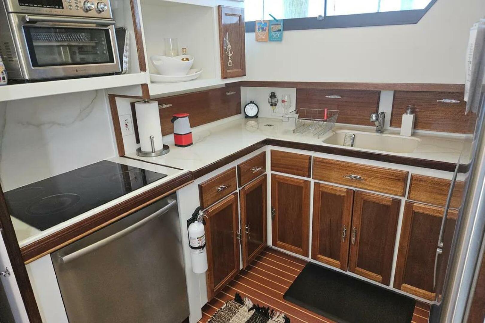 Slide: The Image of Hatteras Cockpit Motor Yacht 1987 - 4549169