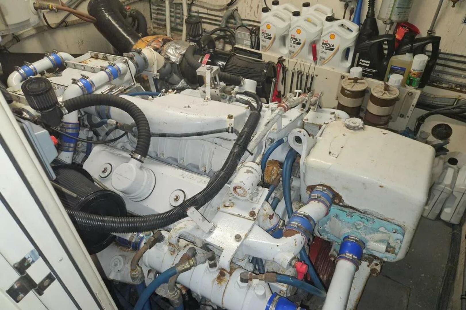 Slide: The Image of Hatteras Cockpit Motor Yacht 1987 - 4549131