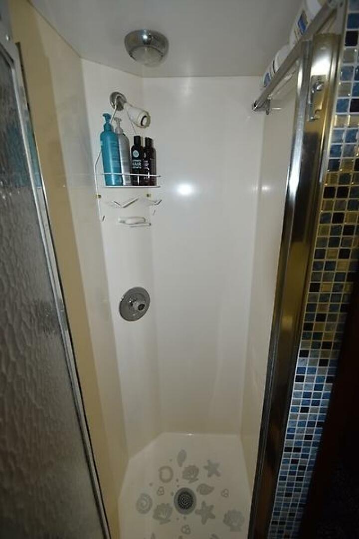 Slide: The Image of 0005268746 - 5493330