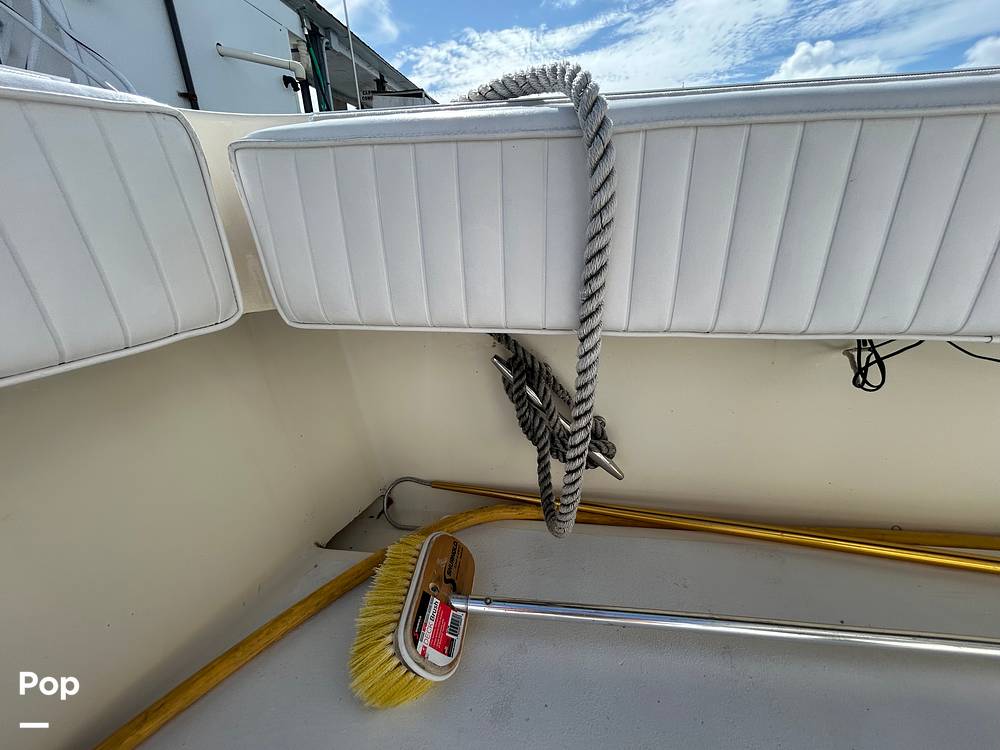 Slide: The Image of Hatteras Convertible 42 1990 - 15685774