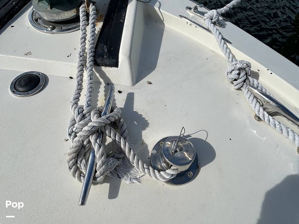 Slide: The Image of Hatteras Convertible 42 1990 - 15685818