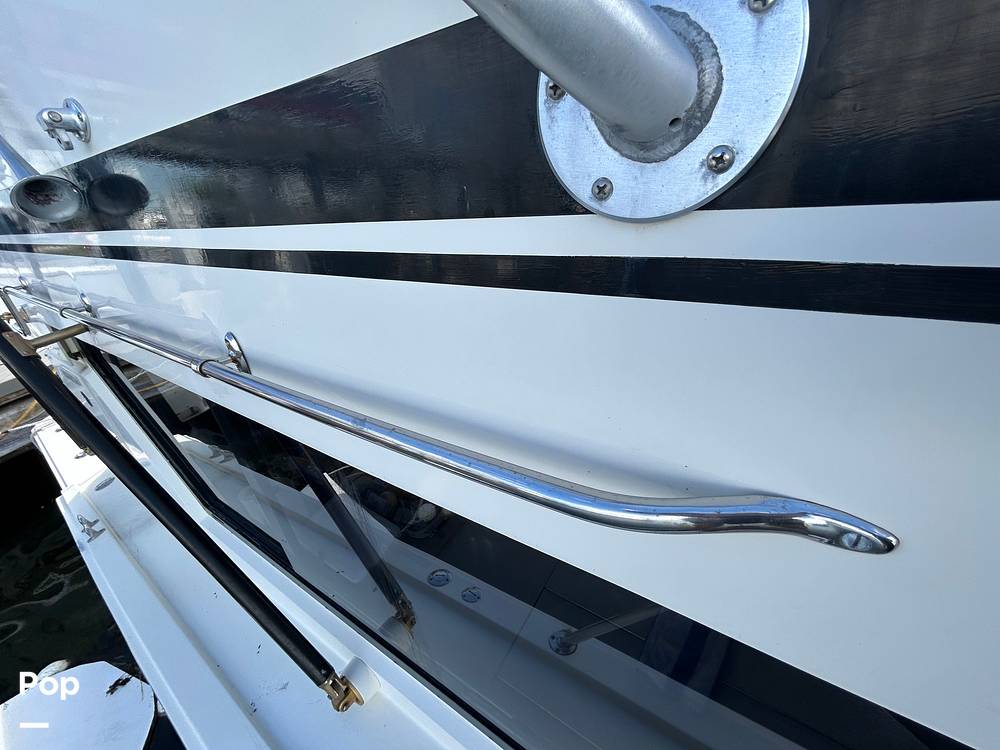 Slide: The Image of Hatteras Convertible 42 1990 - 15685844