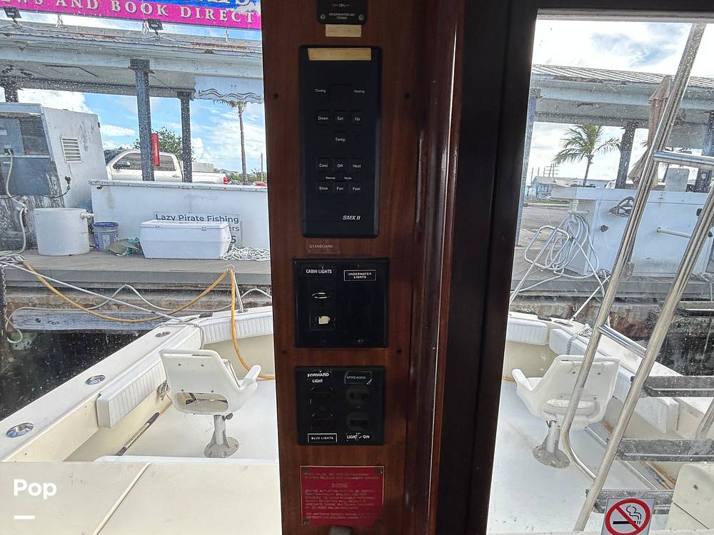 Slide: The Image of Hatteras Convertible 42 1990 - 15685902