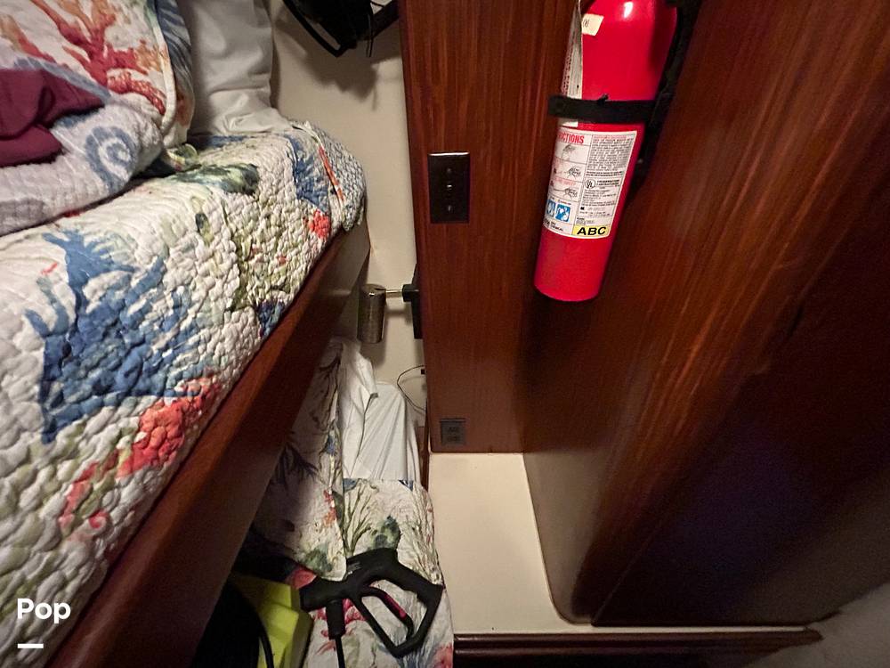 Slide: The Image of Hatteras Convertible 42 1990 - 15685938